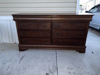 dresser