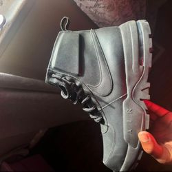  Nike Boots