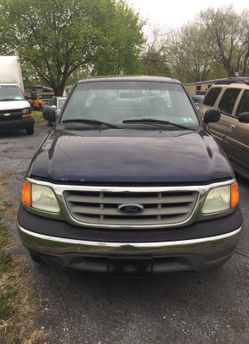 2004 Ford F1 50 4 x 4