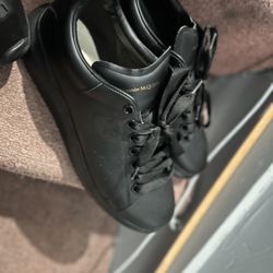 Everything Must Gooooo!