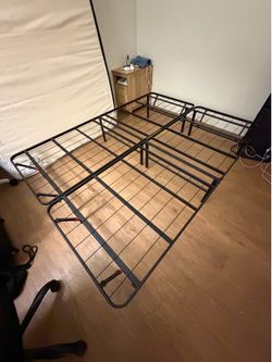 Queen Size Folding Metal Platform Bed Frame – No Box Spring Needed – 700 lb Capacity