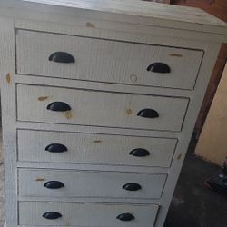 Drawer Chest 
