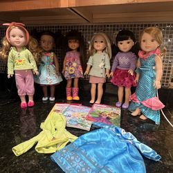 Lot Of  American Girl Dolls 