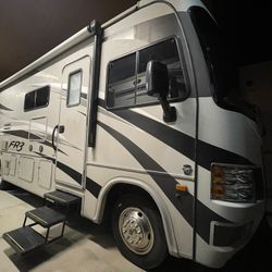 30ft Class A Motorhome 