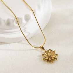 18k Gold Plated Stainless Steel Flower Pendant Necklace 
