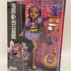 Monster High Doll - Clawdeen Wolf & Pet 