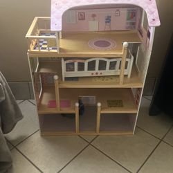 Doll House 