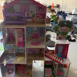 Doll House 