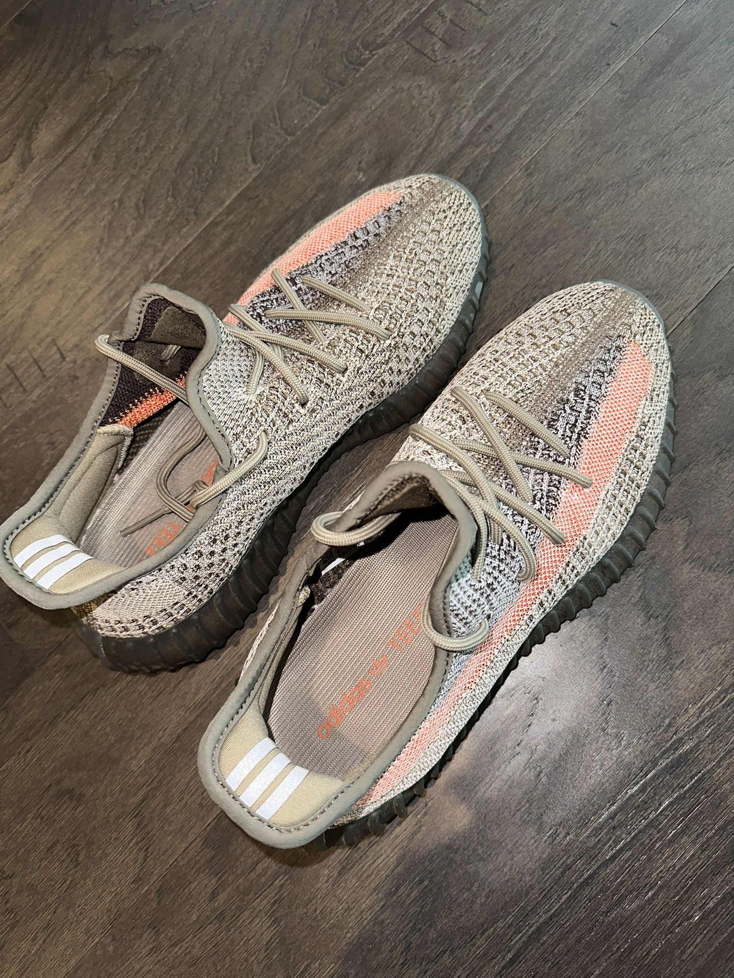 Yeezy V2 350 Ashstone (SZ 9.5)🚨