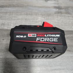 MILWAUKEE M18 XC8.0 BATTERY LIKE NEW