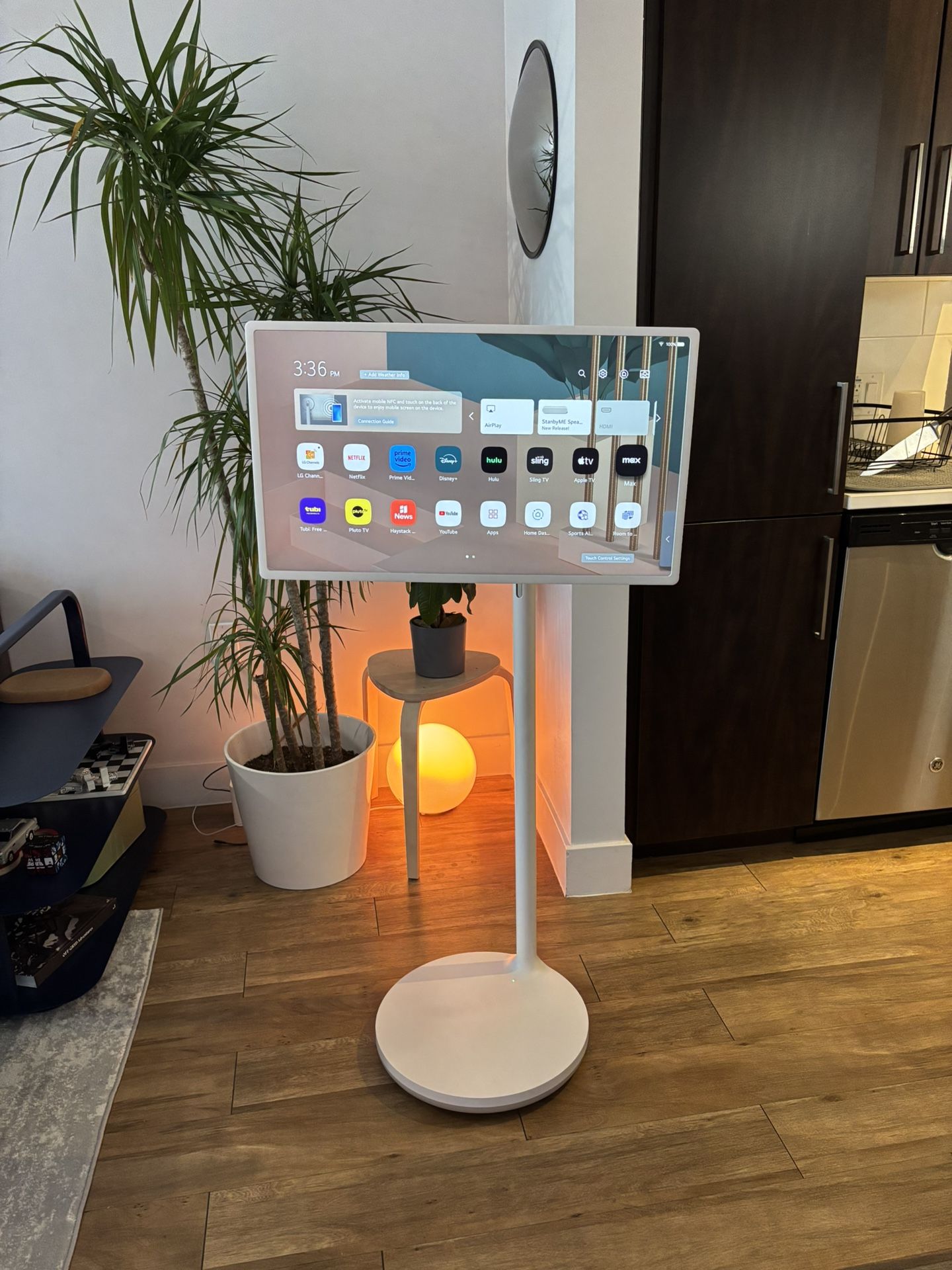 LG StandbyMe TV