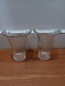 A Pair Of Anchor Hocking Old Cafe Clear Vases