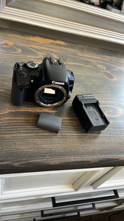 Cannon EOS Digital Rebel XTI camera