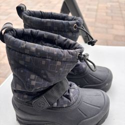 Snow Boots Kids - Size 11 