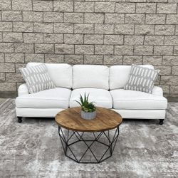 *Free Delivery* Modern Couch Sofa 3 Seater