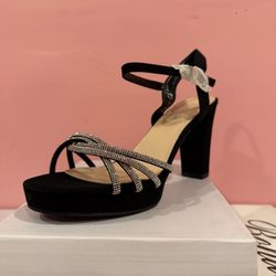 Black Heels Size 8 1/2