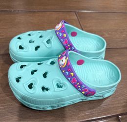 Skechers crocs