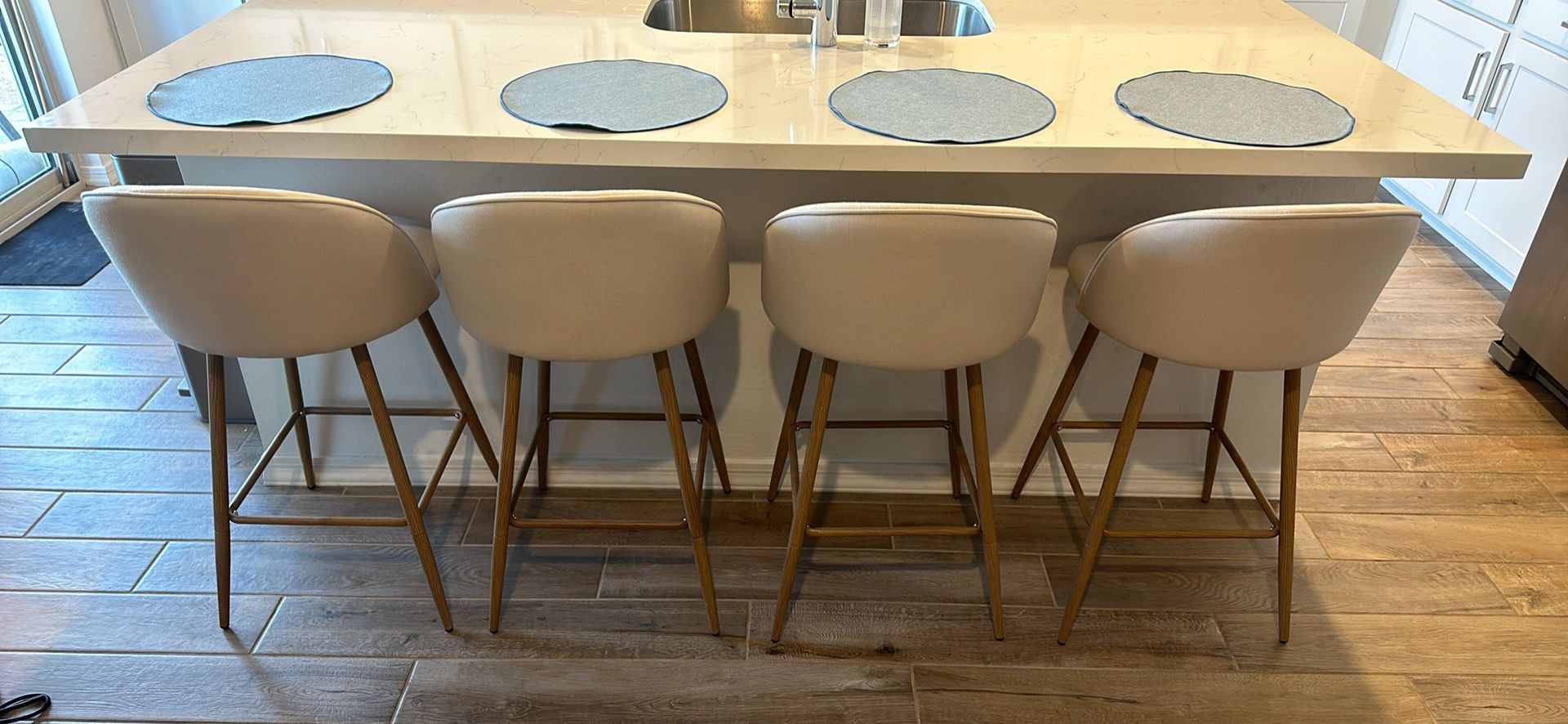 Barstools 4 Count Cream Counter Height