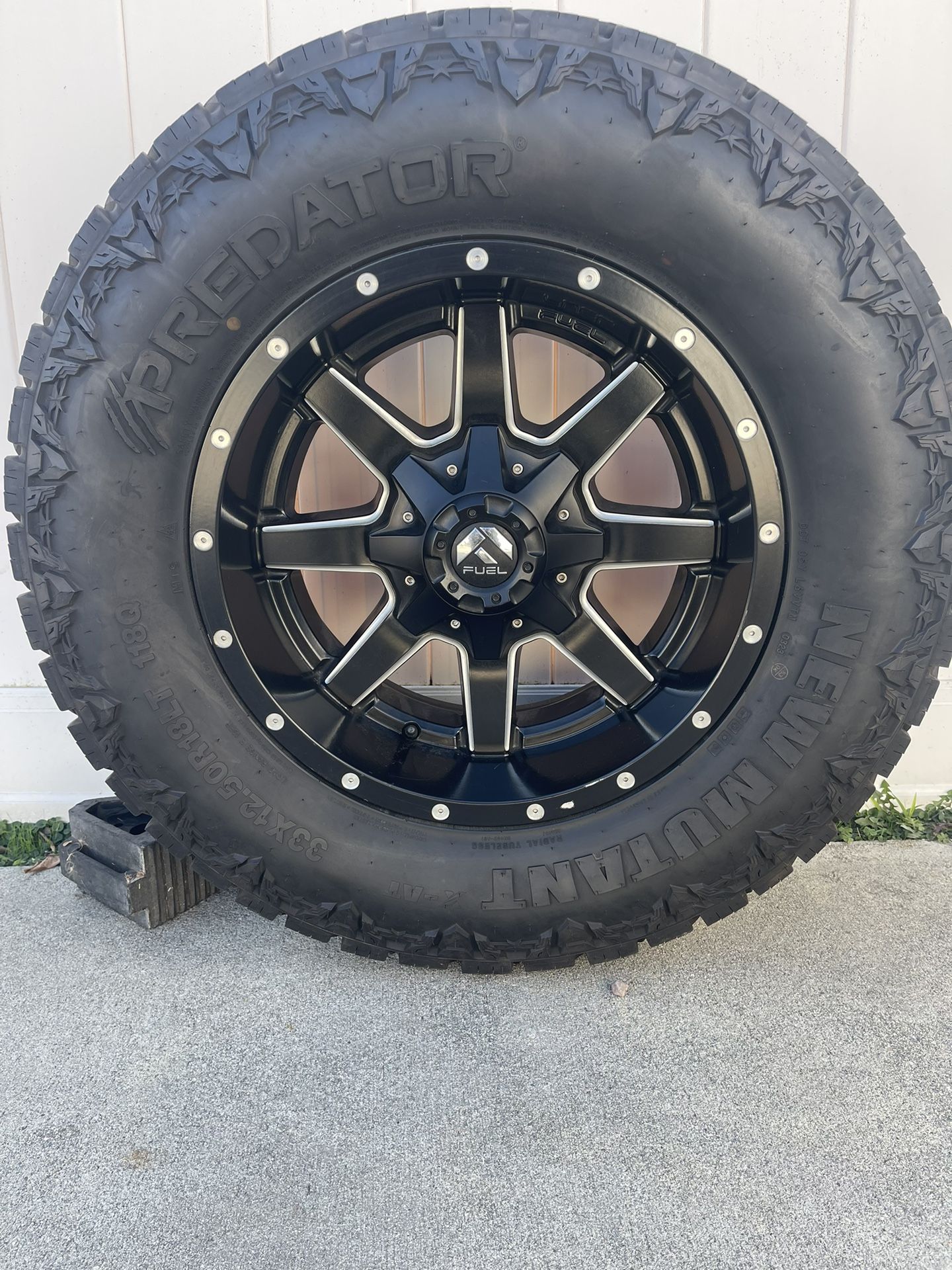 Fuel Wheels and 33” tires