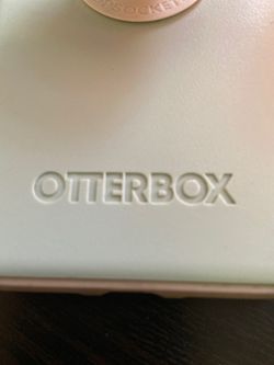 IPhone 8s case OTTERBOX with magnetic popsocket