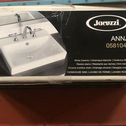 Brand New in-box Jacuzzi Anna Farmhouse Bathroom Sink