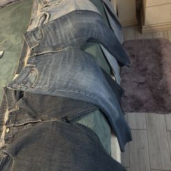 3 pair of levi’s jeans 