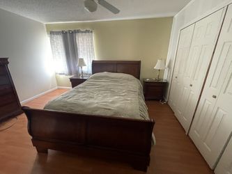 Queen Cherry Wood Set