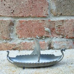 Vintage Small Handstopt Tinn Pewter Viking Ship 