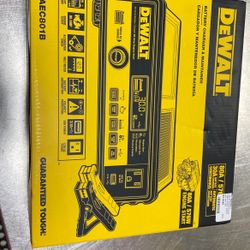 Dewalt Battery Charger And Maintainer DXAEc801B