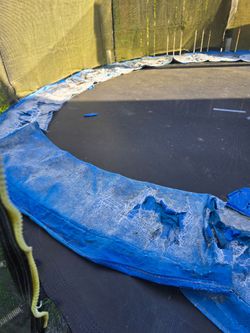 Free trampoline 10 ft round