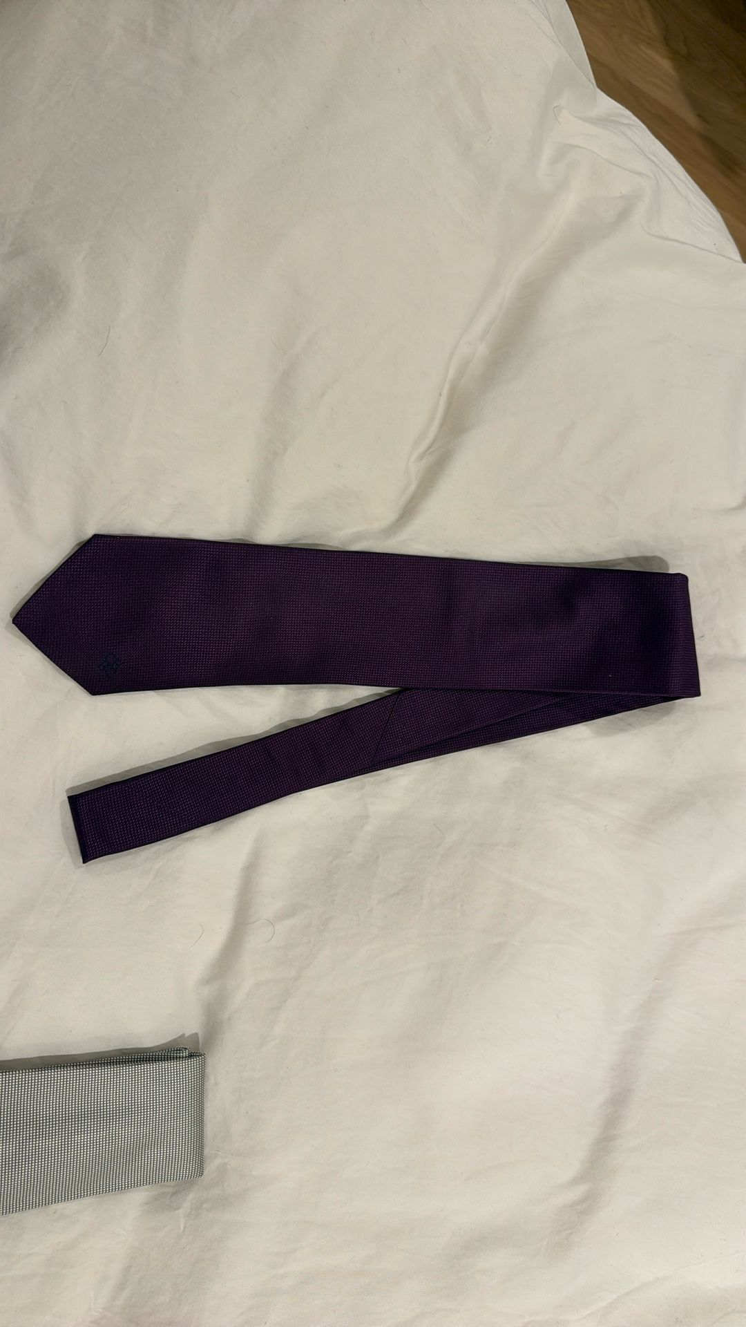 Men’s Thai Carolina Herrera