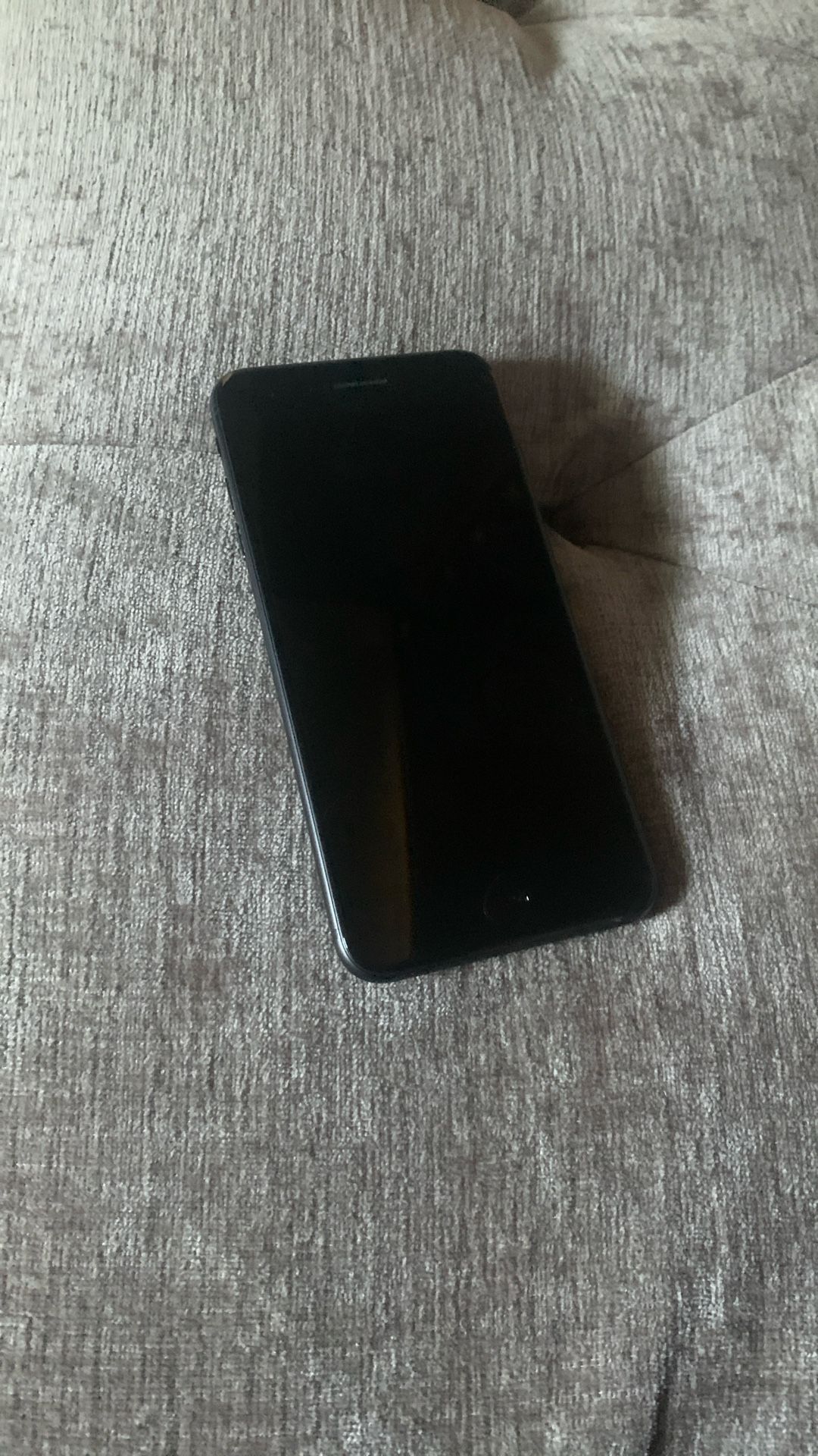 Mint Condition Locked iPhone 7