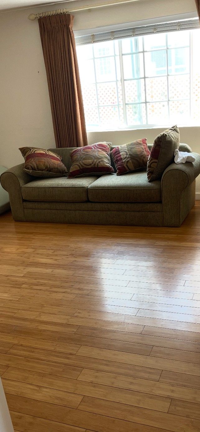 Like new sofa bed-