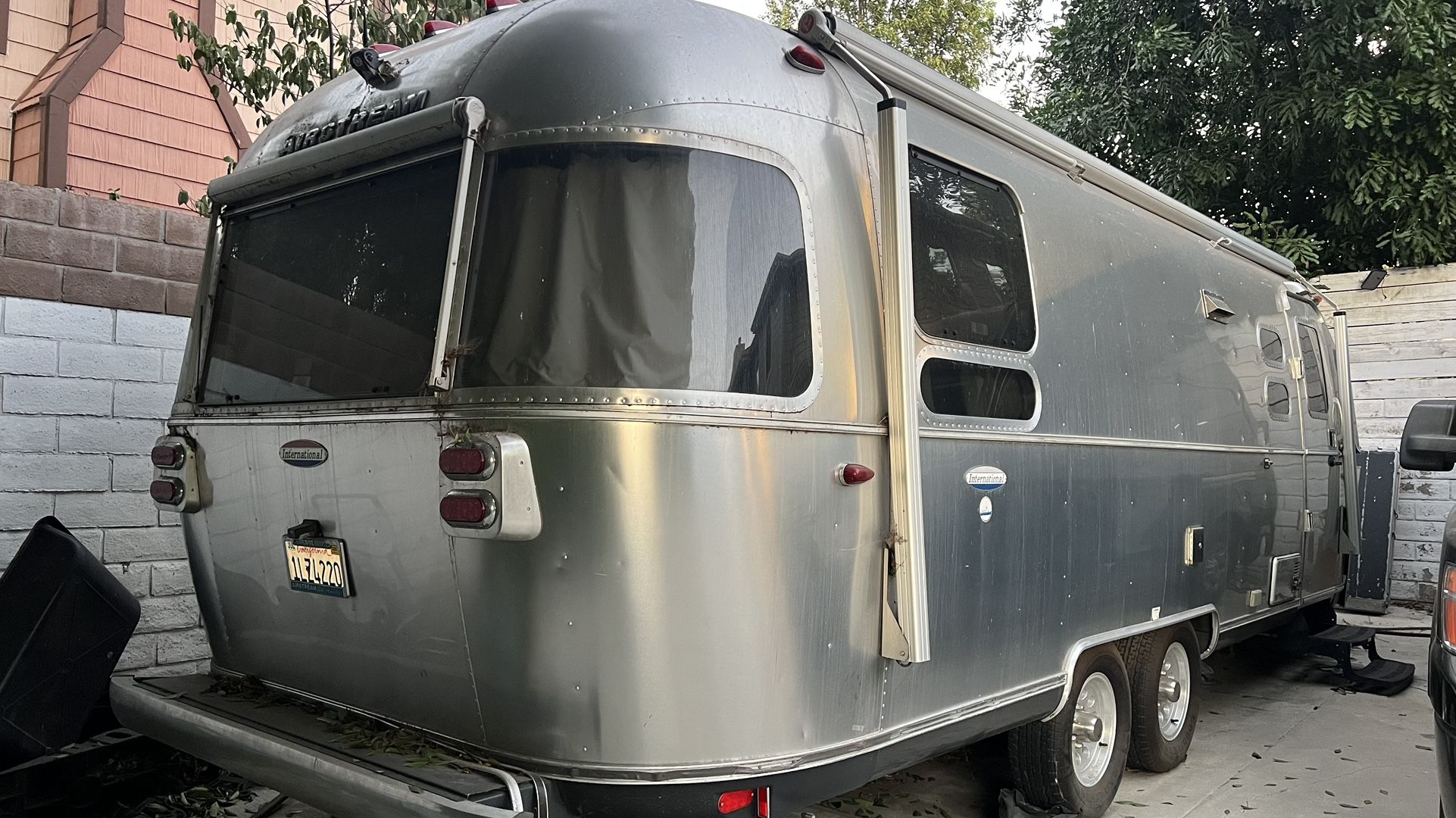 Airstream International 28’