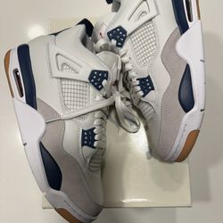 Jordan 4 SB Size 9