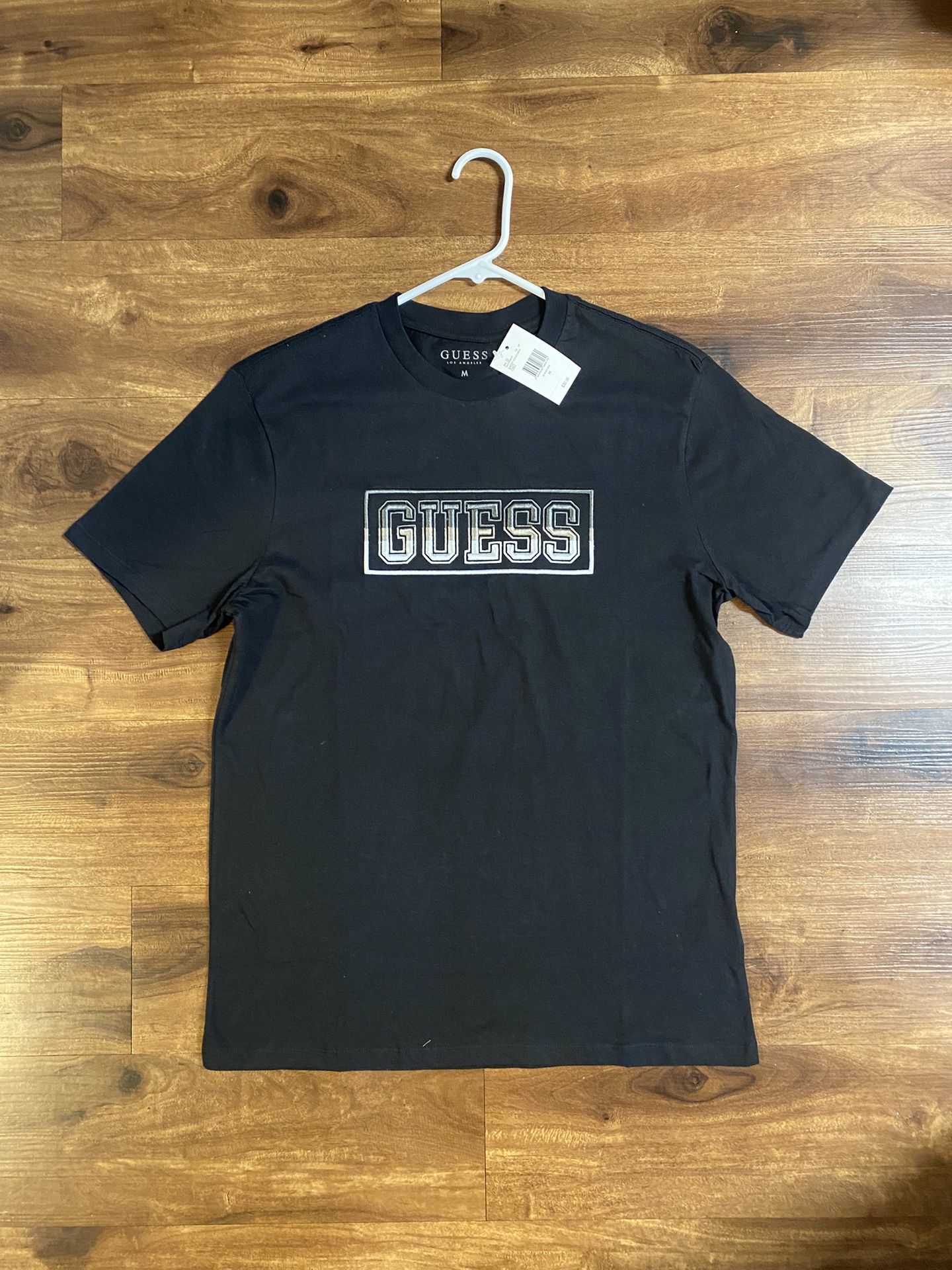 Brand new Men’s Guess brand black tee shirt up for sale