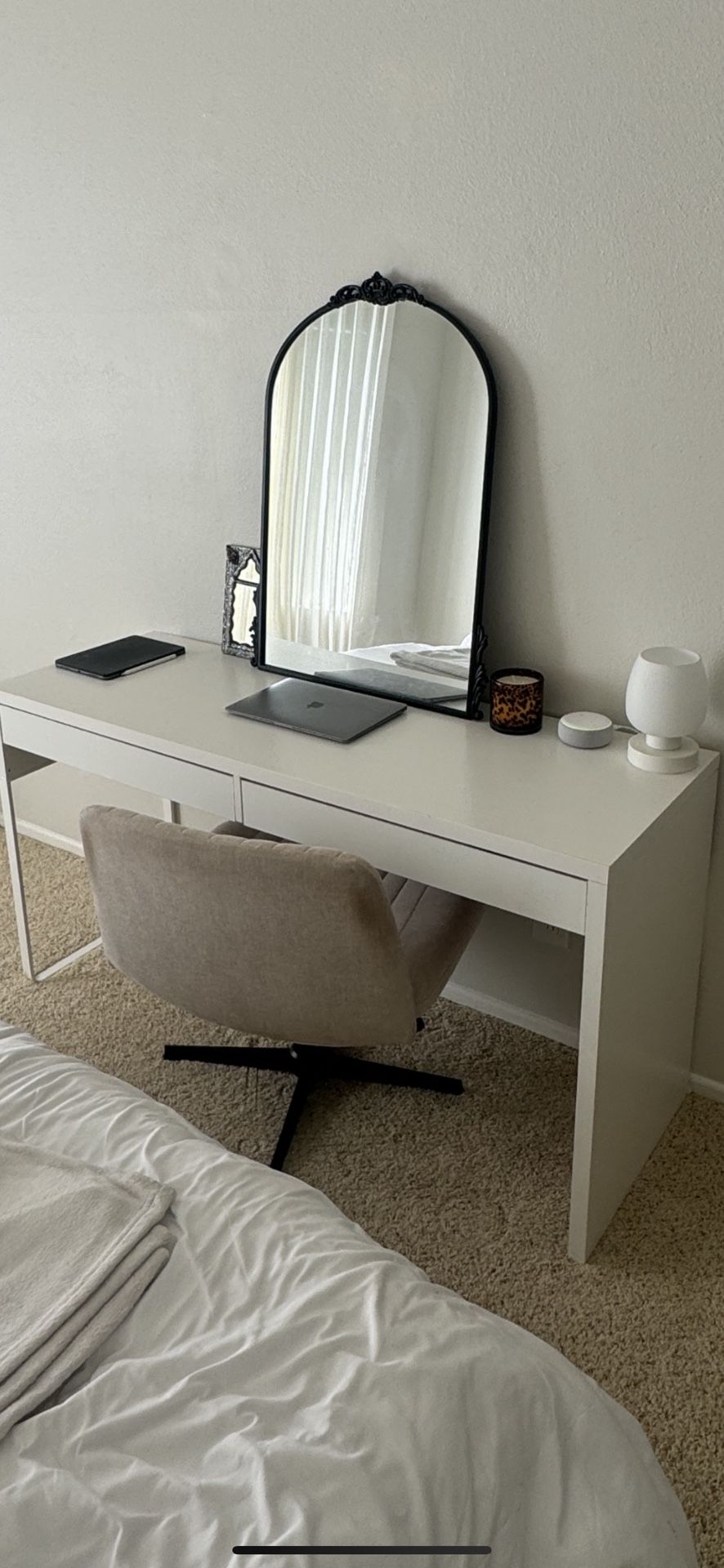 vanity chair