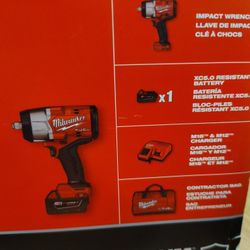 Milwaukee Fuel 1/2 In High Torque Impact 1600 Lbs With 4.0ah Battery And Charger