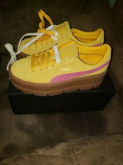 women's sz 6 puma's