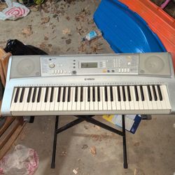 Yamaha Electric Keyboard With Stand And Sustain Pedal