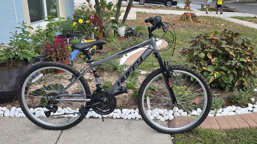 Huffy Rock Creek 24in Mountain Bike