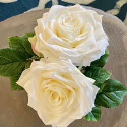 Artificial Withe Roses Centerpiece 