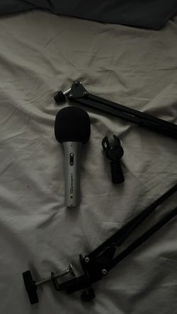 Audio Technica ATR2100USB Microphone And Arm 
