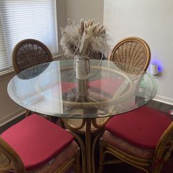 Dining Room Table And Chairs 