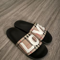 Burberry Love Print Vintage Slides Sz 11 100% AUTHENTIC!