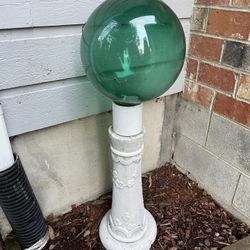 Outdoor Green Glass Ball W/stand