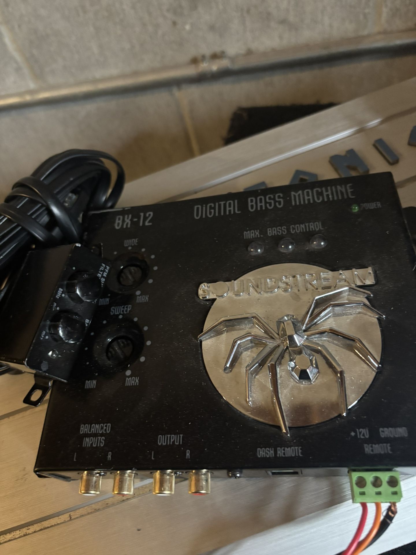 SoundStream Digital Bass Machine Bx-12