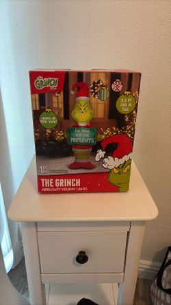 The Grinch Holiday Blow Up