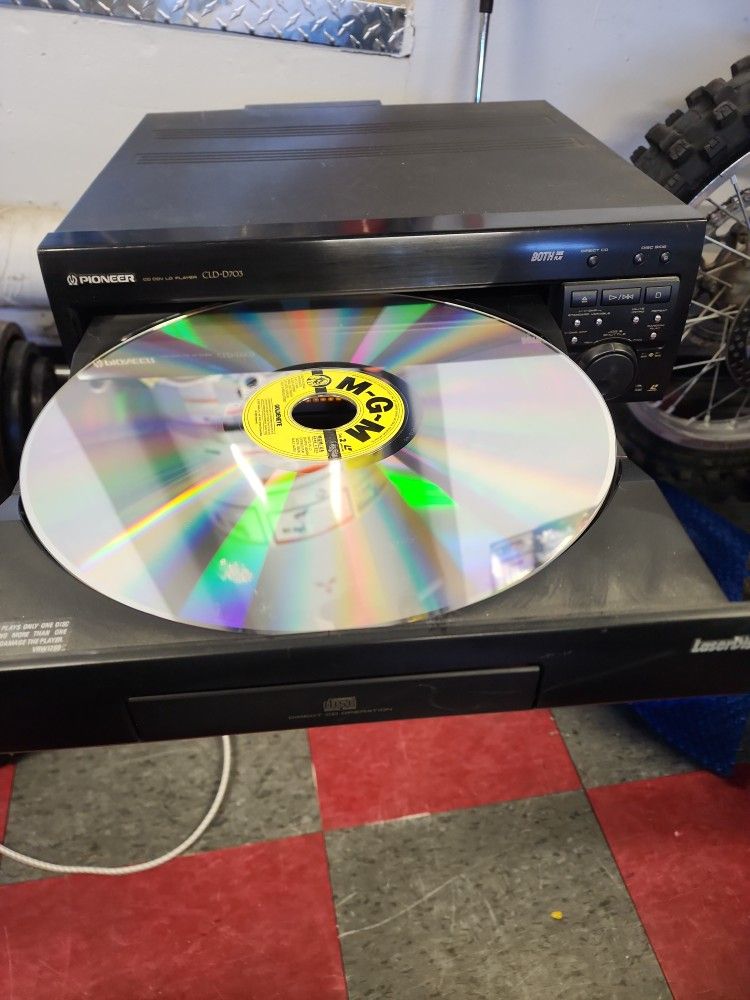 Pioneer Laser Disc Player Cld-d703