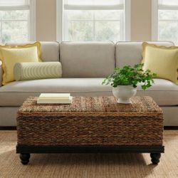 Stylish Woven Storage bench or coffee table